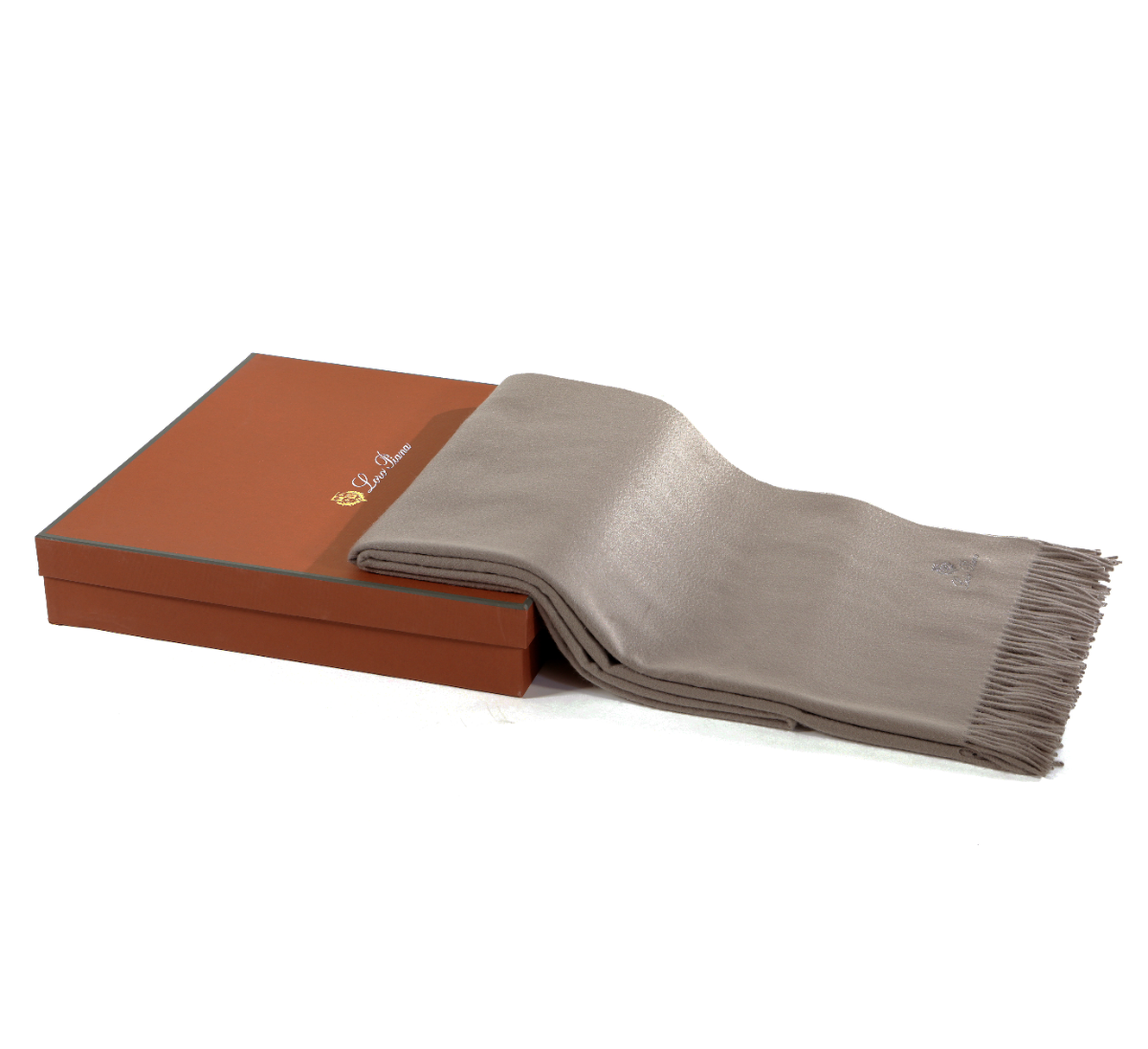 Плед UNITO Shaded Pigeon Loro Piana Interiors, стоимость 283 500 руб.  Фотография 3